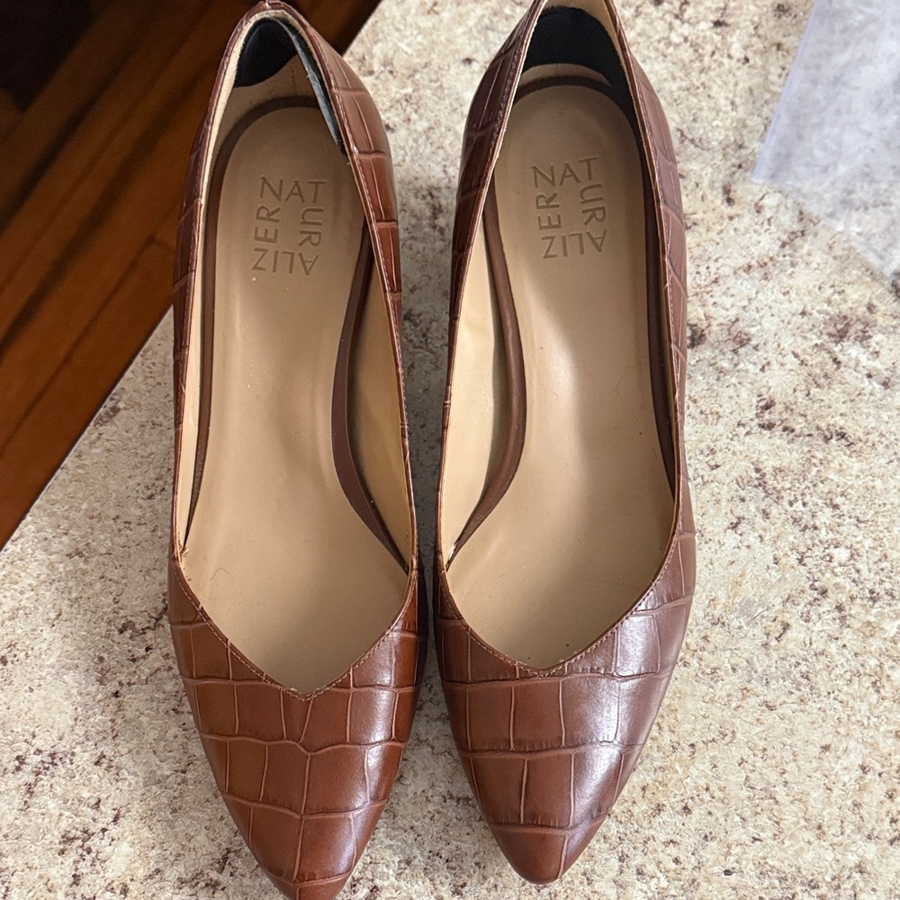 Naturalizer Brown Croc-Embossed Pointed Toe Flats — Chestnut
